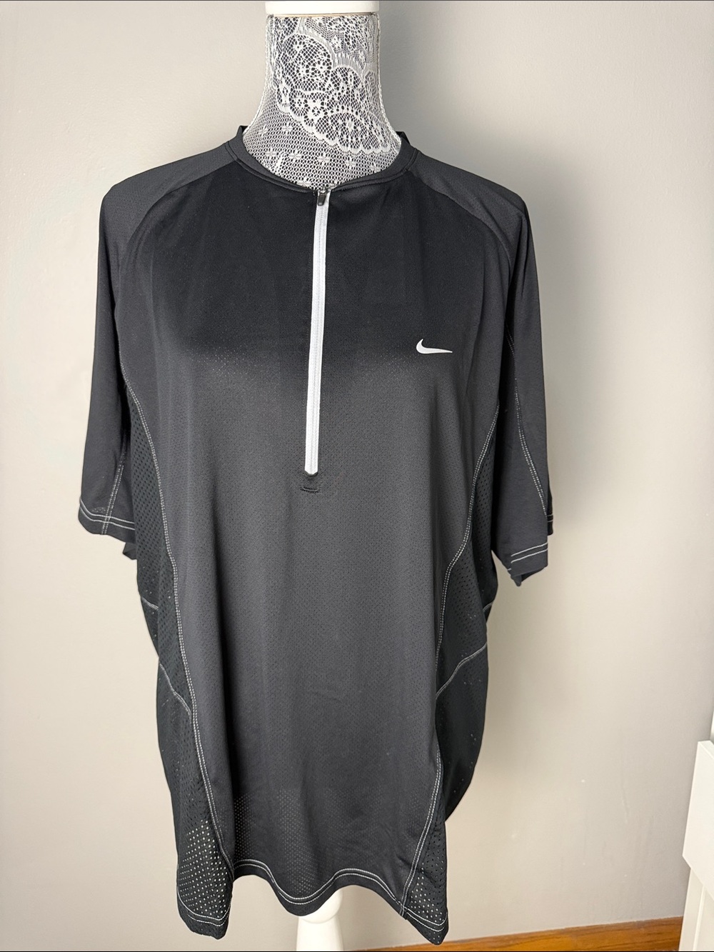 Nike Black Short-Sleeve Athletic running top